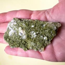 EPIDOTO ROUGH  PIETRA GREZZA NATURALE DI CIRCA 75 GRAMMI 