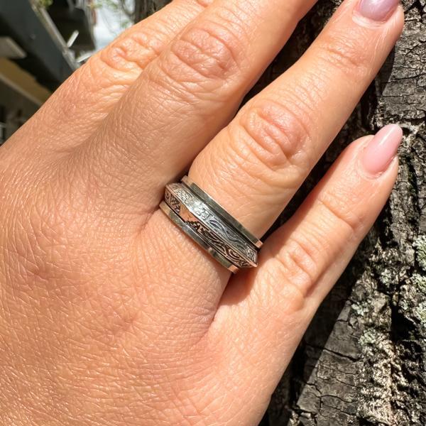 ANELLO SPINNER RING ANTISTRESS  FASCETTA ROTANTE INCISA ARGENTO 925