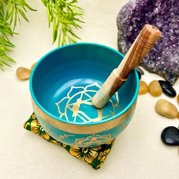 CAMPANA TIBETANA DISEGNATA SETTE CHAKRA TURCHESE LEGA METALLI MEDITAZIONE COMPRESO BATACCHIO CUSCINO BOX