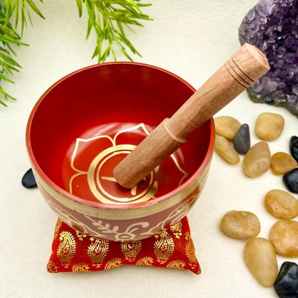 CAMPANA TIBETANA DISEGNATA SETTE CHAKRA ROSSO LEGA METALLI MEDITAZIONE COMPRESO BATACCHIO CUSCINO BOX