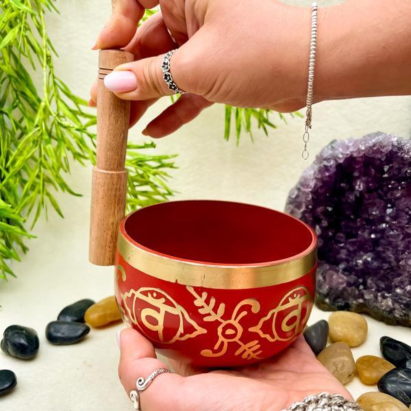 CAMPANA TIBETANA DISEGNATA SETTE CHAKRA ROSSO LEGA METALLI MEDITAZIONE COMPRESO BATACCHIO CUSCINO BOX