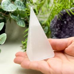 PIRAMIDE SELENITE GRANDE PIETRA LEVIGATA NATURALE CRISTALLOTERAPIA