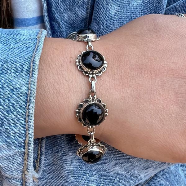 BRACCIALE ETNICO FLOWER PIETRE NATURALI OSSIDIANA CORNICE LAVORATA REGOLABILE ARGENTO 925