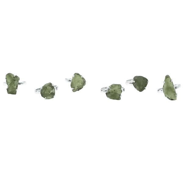 ANELLO ROUGH MOLDAVITE NATURALE GREZZA FREE FORM ARGENTO 925 