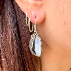 ORECCHINI PENDENTI ETNICO CON BASE ELLISSE CON PIUMA GEMMA CABOCHON OVALE ADULARIA  MONACHINA ARGENTO 925