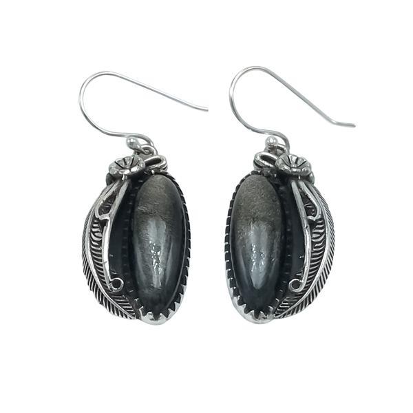 ORECCHINI PENDENTI ETNICO CON BASE ELLISSE CON PIUMA GEMMA CABOCHON OVALE OSSIDIANA DORATA  MONACHINA ARGENTO 925