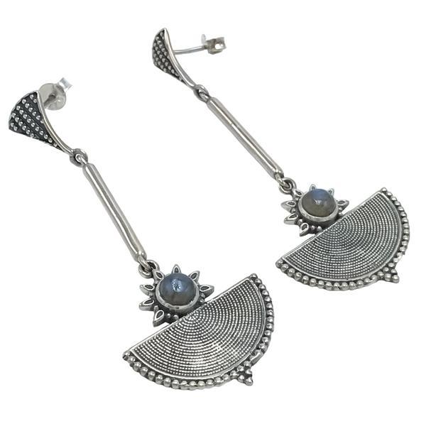 ORECCHINI PENDENTI ETNICO SEMI RIGIDO ALLUNGATO A VENTAGLIO LAVORATO GEMMA CABOCHON LABRADORITE  MONACHINA ARGENTO 925