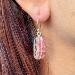 ORECCHINI PENDENTI MINIMAL CORNICE RETTANGOLARE GEMMA CABOCHON RODOCROSITE MONACHINA ARGENTO 925