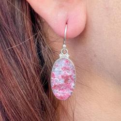 ORECCHINI PENDENTI MINIMAL CORNICE OVALE GEMMA CABOCHON THULITE MONACHINA ARGENTO 925