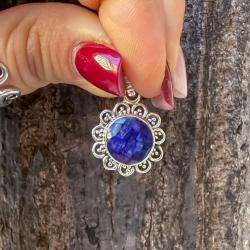 PENDENTE CORNICE ETNICO ROTONDO RADICE DI ZAFFIRO PIETRA NATURALE ARGENTO 925