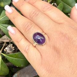ANELLO DESIGN MINIMAL OVALE AMETISTA CABOCHON REGOLABILE ARGENTO 925