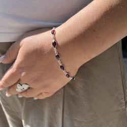 BRACCIALE MINIMAL CORNICE LISCIA PIETRE GOCCIA CABOCHON GRANATO  REGOLABILE ARGENTO 925