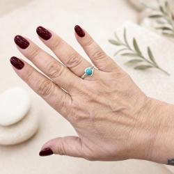 ANELLO DESIGN MINIMAL PIETRA TONDA HOWLITE TURCHESE CABOCHON  REGOLABILE ARGENTO 925