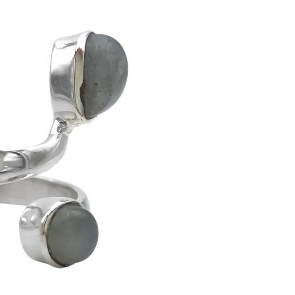 ANELLO DESIGN MINIMAL DOPPIA PIETRA GOCCIA E TONDA LABRADORITE CABOCHON  REGOLABILE ARGENTO 925