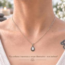 PENDENTE A GOCCIA PUNTINATA CON PIETRA CABOCHON ADULARIA E ARGENTO 925