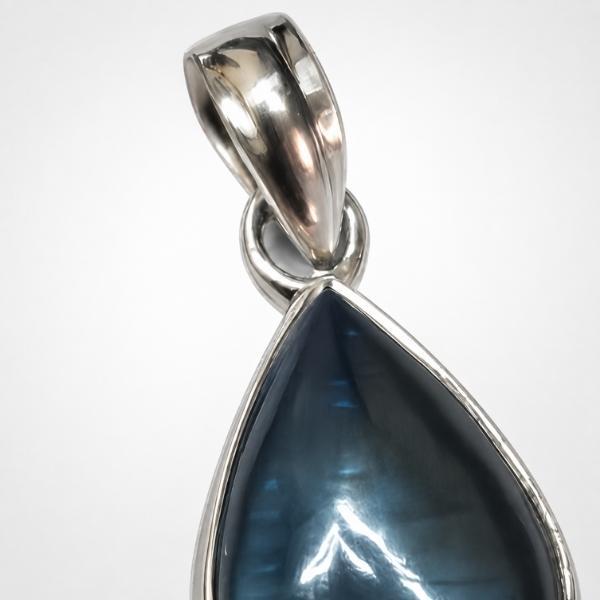 PENDENTE A GOCCIA LISCIA  CON PIETRA CABOCHON LABRADORITE E ARGENTO 925