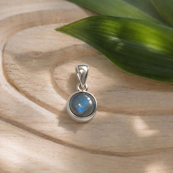 PENDENTE MINIMAL TONDO PIETRA CABOCHON LABRADORITE E ARGENTO 925