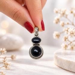 PENDENTE DOPPIA PIETRA TONDA CORNICE PUNTINATA CON PIETRA CABOCHON OSSIDIANA NERA  E ARGENTO 925