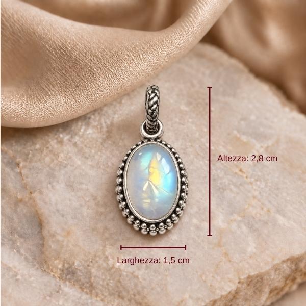 PENDENTE OVALE CORNICE PUNTINATA CON PIETRA CABOCHON ADULARIA  E ARGENTO 925