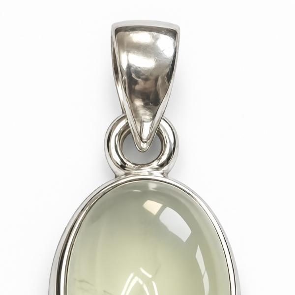 PENDENTE OVALE MINIMAL CON PIETRA CABOCHON PREHNITE  E ARGENTO 925