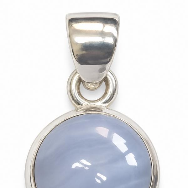 PENDENTE TONDO  MINIMAL CON PIETRA CABOCHON CALCEDONIO  E ARGENTO 925