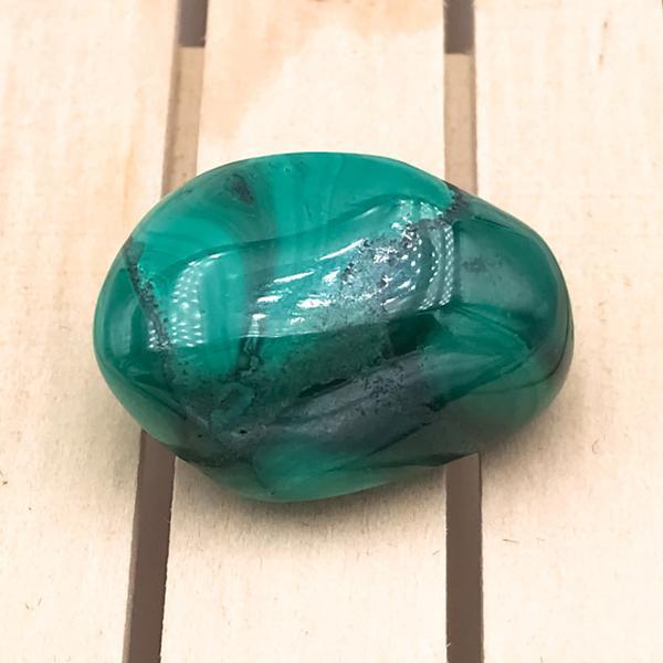 PIETRA MALACHITE  PROPRIETÀ, SIGNIFICATO E USI IN CRISTALLOTERAPIA