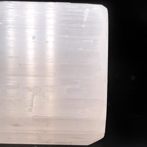 TORRE SELENITE PIETRA GREZZA NATURALE TOWER CRISTALLOTERAPIA