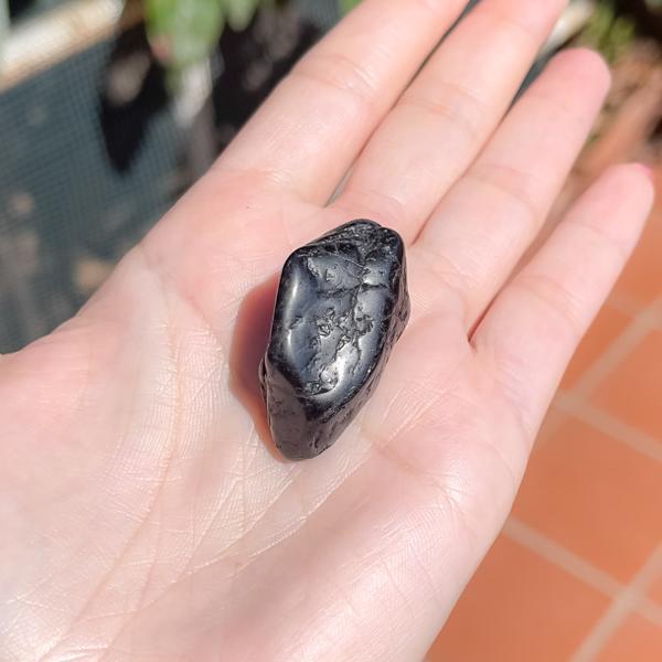 PIETRA NATURALE TORMALINA NERA BURATTATA TUMBLED CRISTALLOTERAPIA