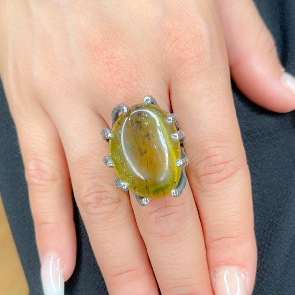 ANELLO CINQUE FILI MARTELLATI OVALE AMBRA COLOMBIANA ARGENTO 925