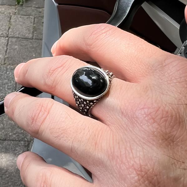 ANELLO CHEVALIER OVALE STRONG PUNTINATO ONICE NERO ARGENTO 925