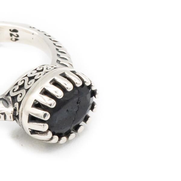 ANELLO SOLITARIO INCISIONI LATERALI GEMMA RADICE DI ZAFFIRO SCURA ARGENTO 925
