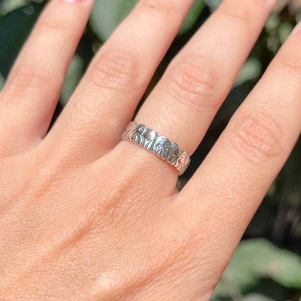 ANELLO LUCKY ELEPHANT FASCIA ELEFANTI INCISI UNISEX ARGENTO 925