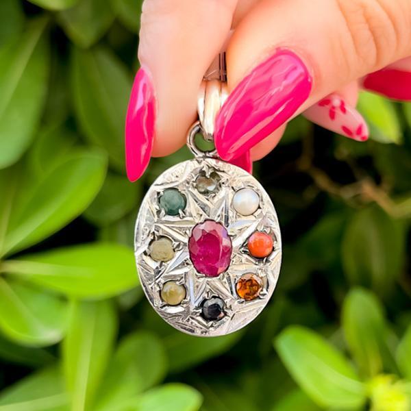CIONDOLO NAVARATNA  OVALE NOVE PIETRE ARGENTO 925