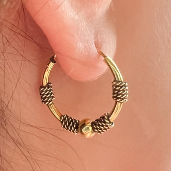 MONO ORECCHINO ETNICO CERCHIO BOMBATO SFERA CENTRALE UNISEX ARGENTO 925 DORATO 