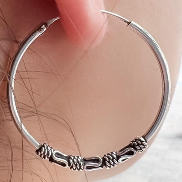 MONO ORECCHINO ETNICO CERCHIO BOMBATO MODANATURA UNISEX ARGENTO 925