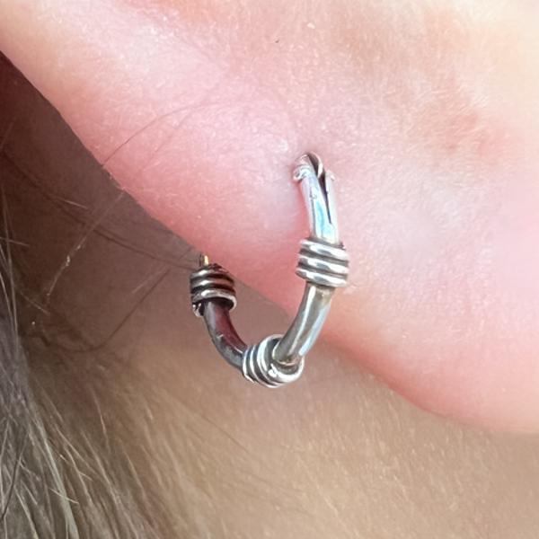 MONO ORECCHINO ETNICO CERCHIO BOMBATO SPIRALI CHIUSURA SCOMPARSA UNISEX ARGENTO 925